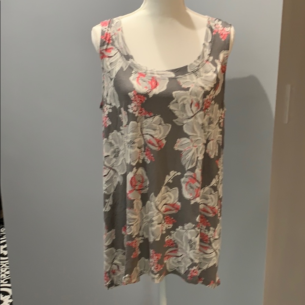 Valerie Bertinelli tank top